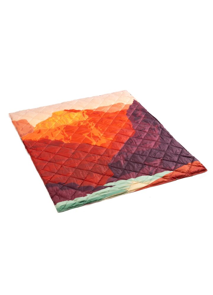 DH Garden Koc Kanjon 135x175 cm pikowany miękki gruby ciepły peleryna worek z paskiem